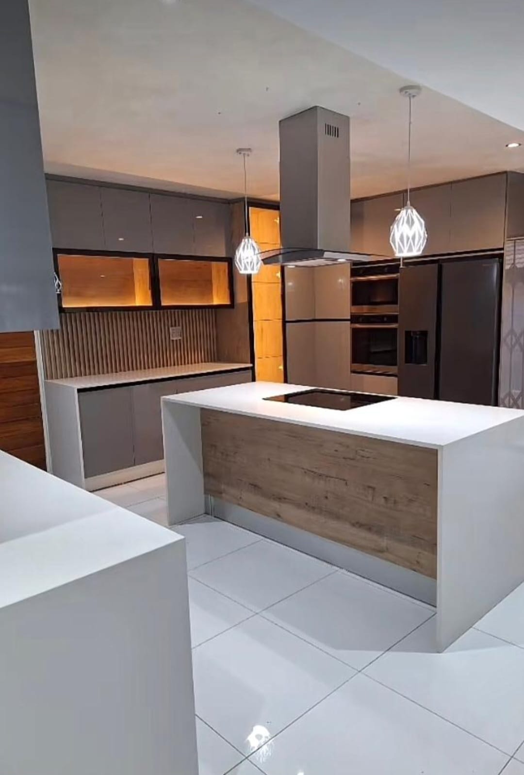 Classic shaker-style fitted kitchen with granite countertops in Benoni, Ekurhuleni by Elite Wood Works
