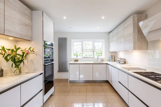 Fitted wardrobes and built-in bedroom cupboards