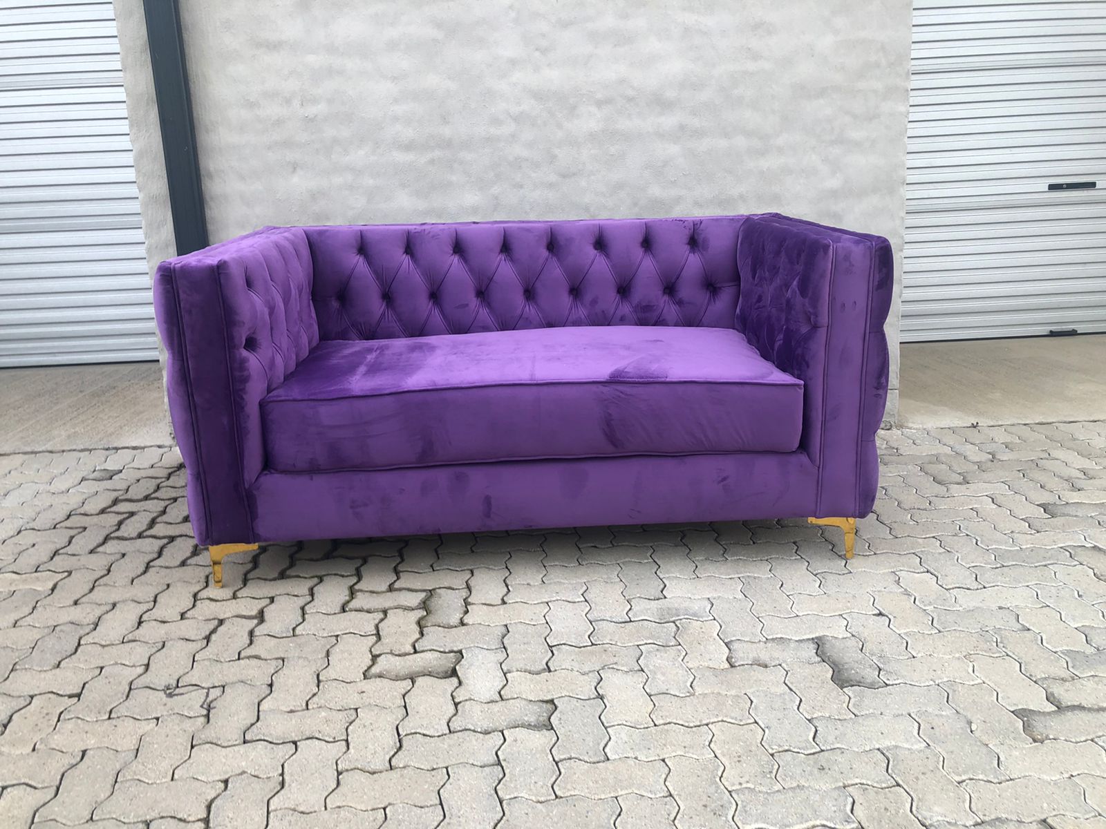 Bespoke custom L-shape upholstered couch with premium fabric in Kempton Park, Ekurhuleni by Elite Wood Works